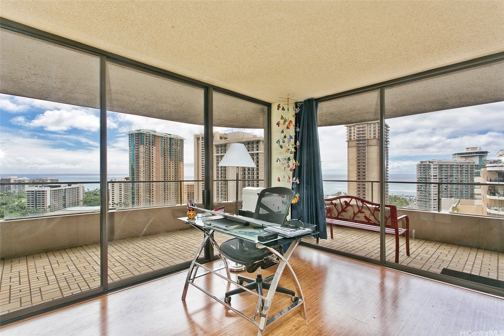1910 Ala Moana Boulevard 25a — photo