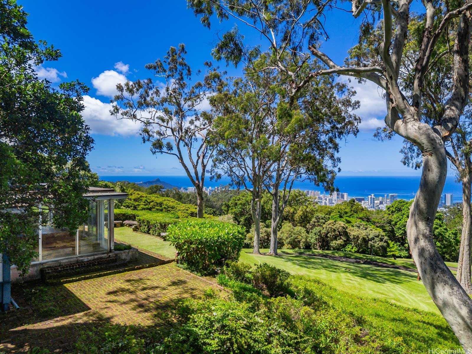 3330 Tantalus Drive — photo