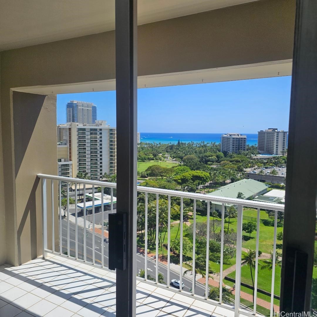 430 Keoniana Street 1304 — photo