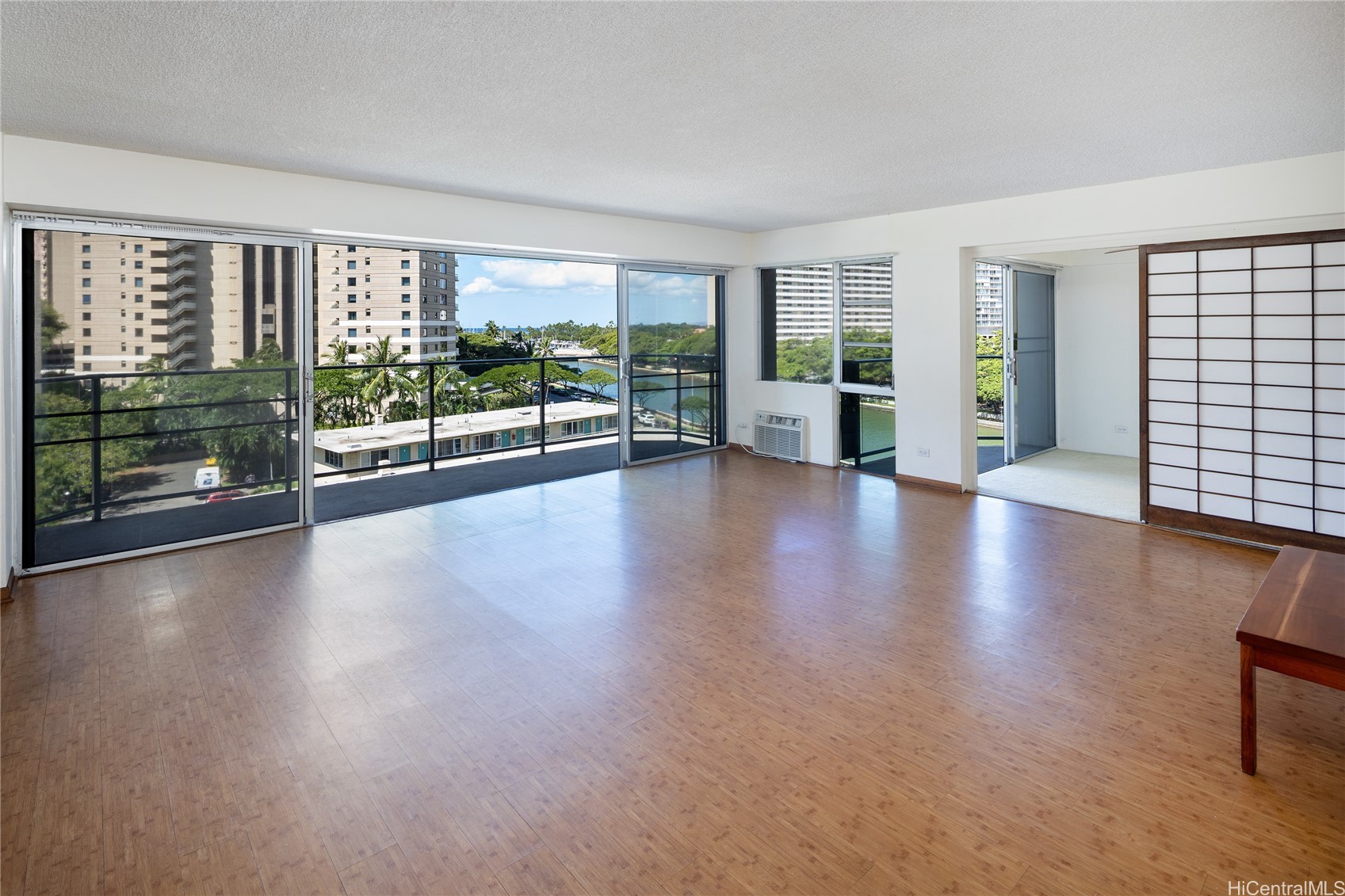 1645 Ala Wai Boulevard 605 — photo