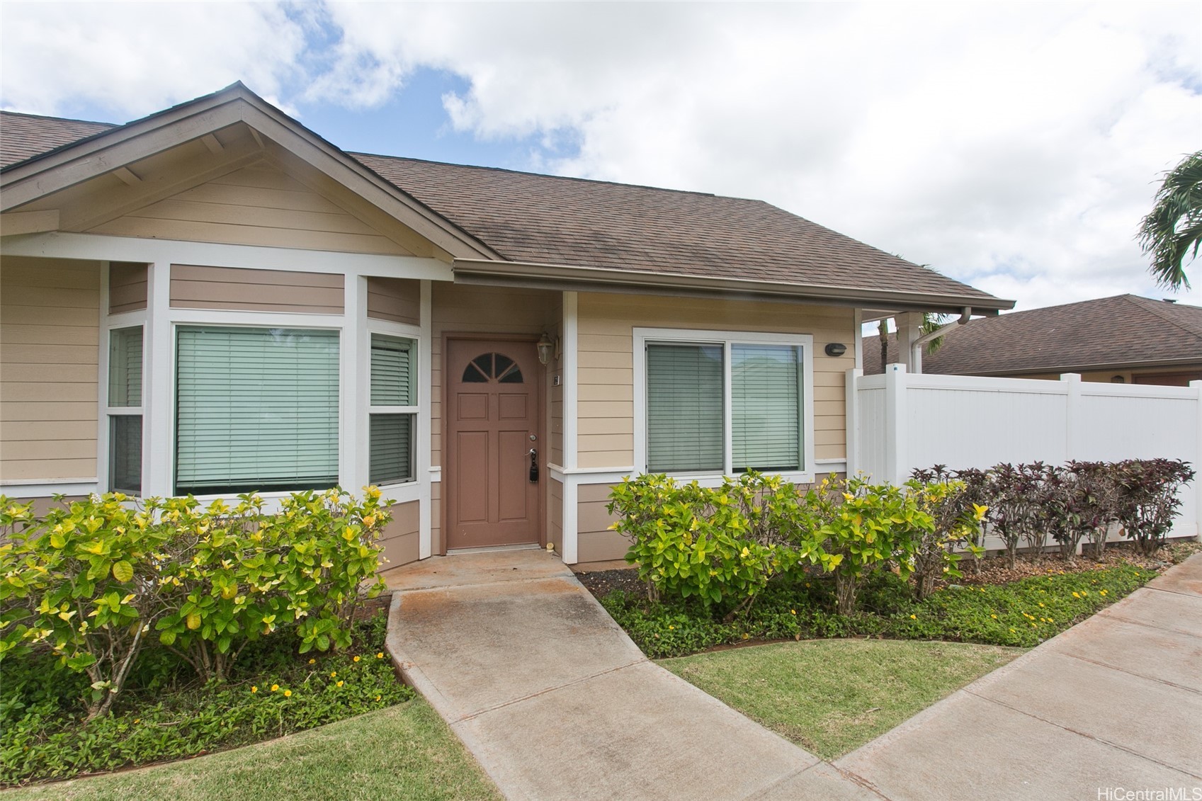 91-1037 Kaipalaoa Street 1205 — photo