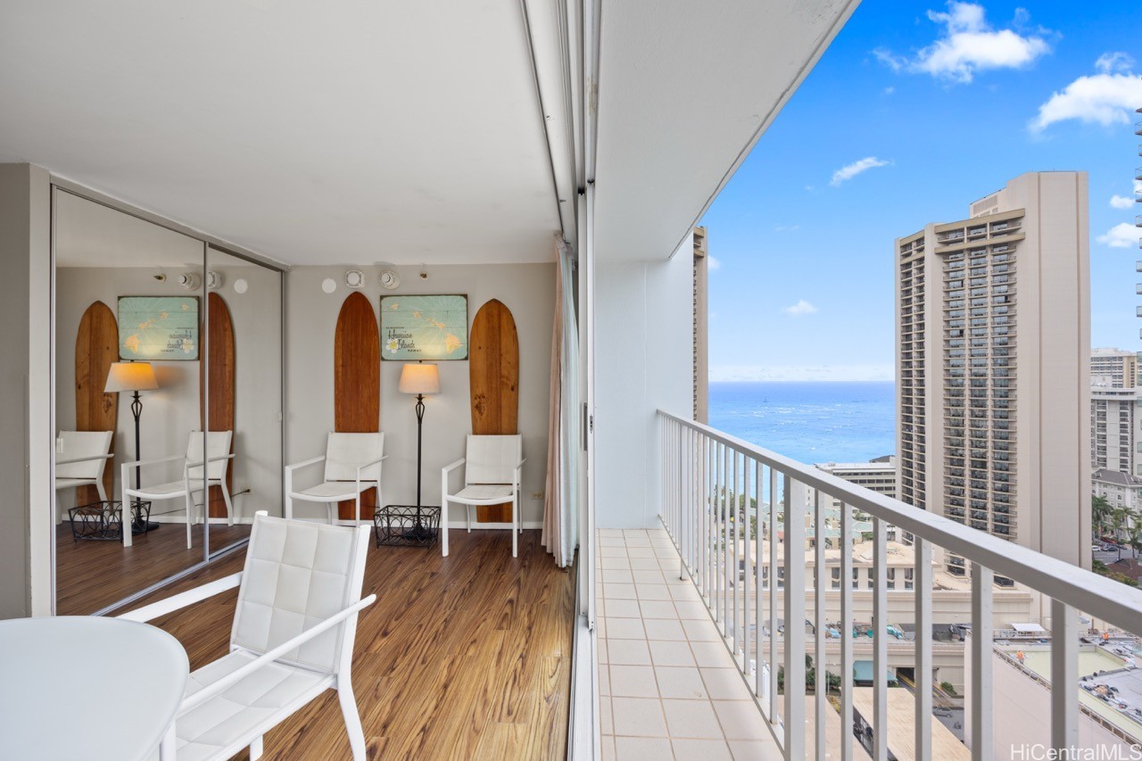 2427 Kuhio Avenue 2704 — photo