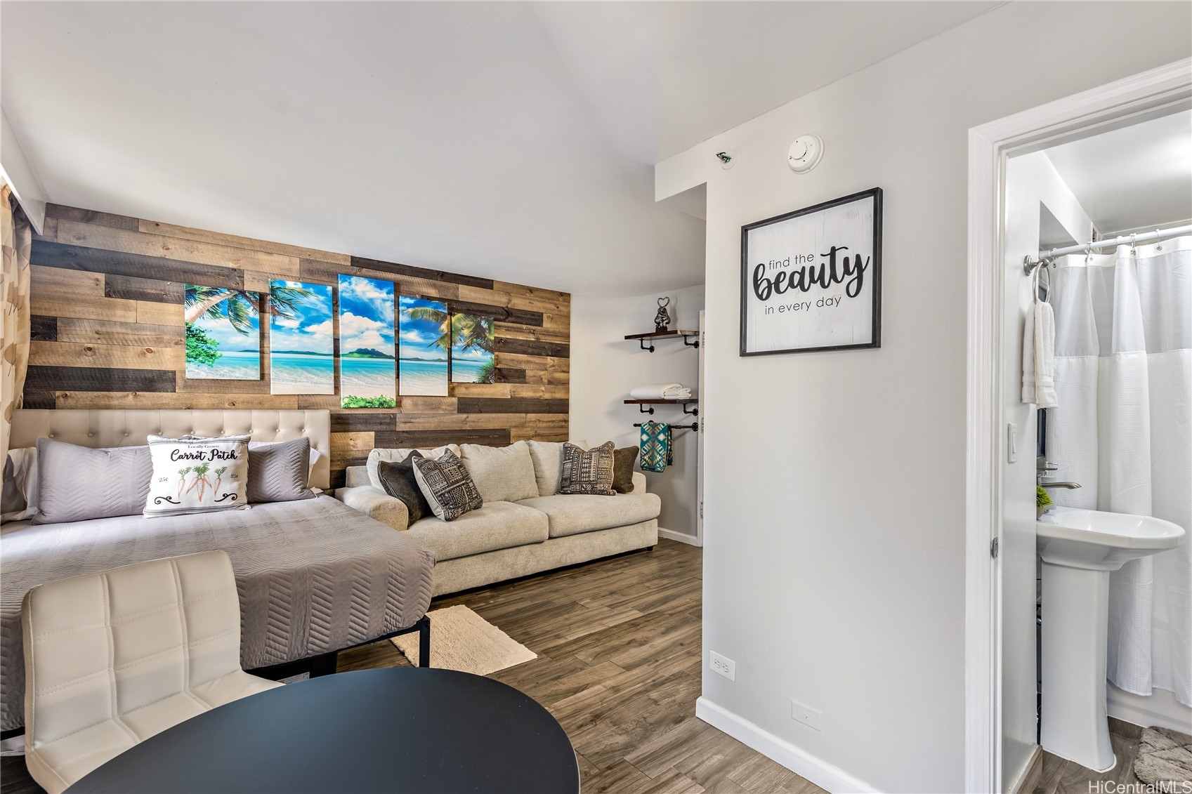 134 Kapahulu Avenue 700 — photo