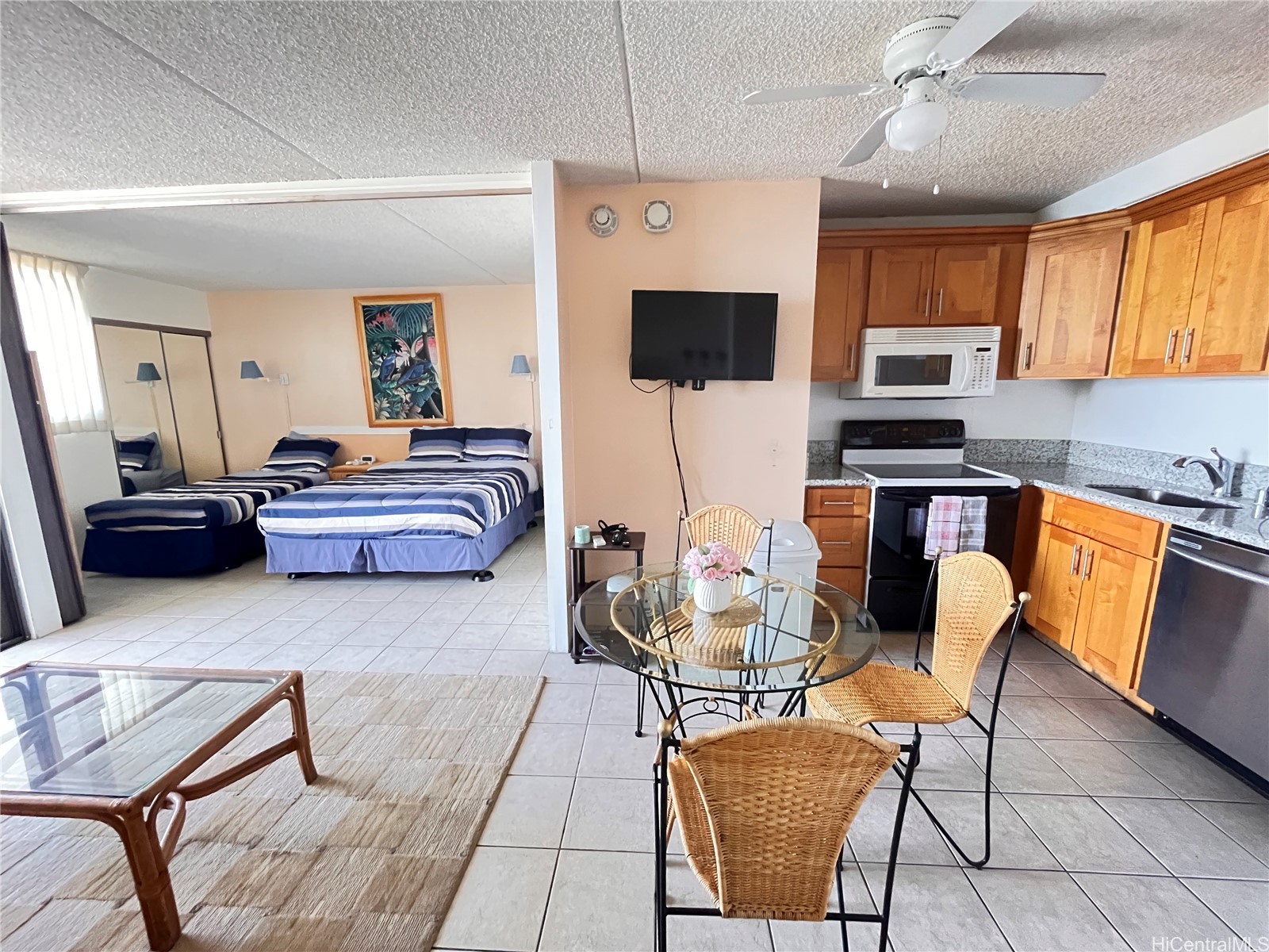 2240 Kuhio Avenue 2911 — photo