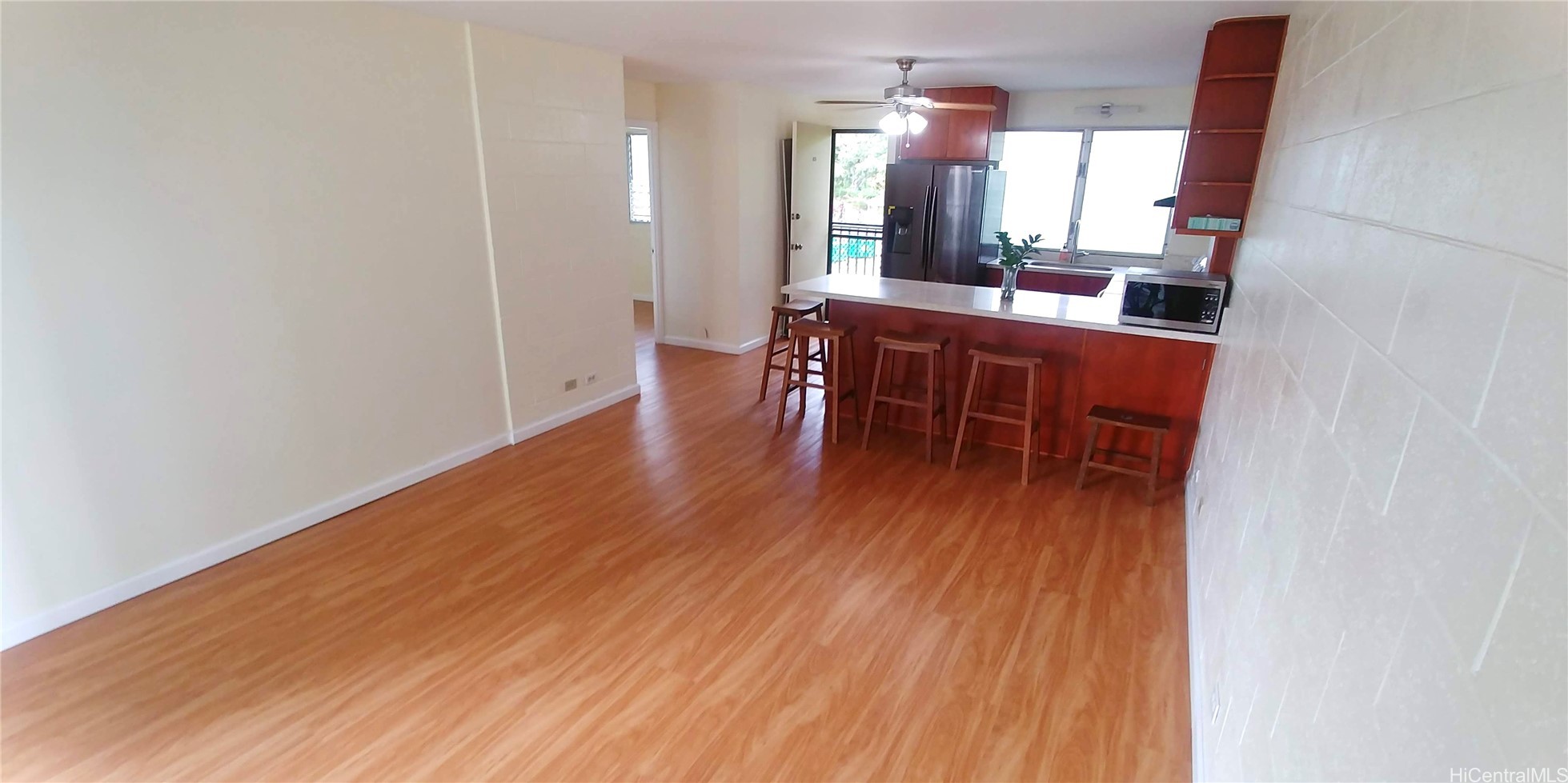 1099 Green Street B409 — photo