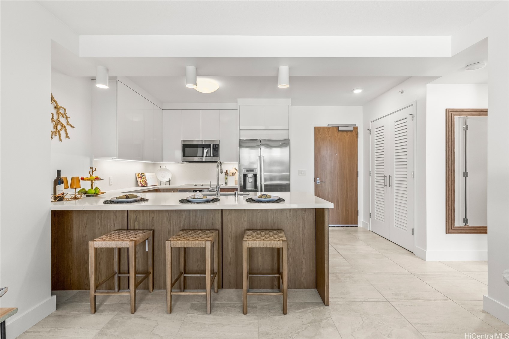 629 Keeaumoku Street 1510 — photo