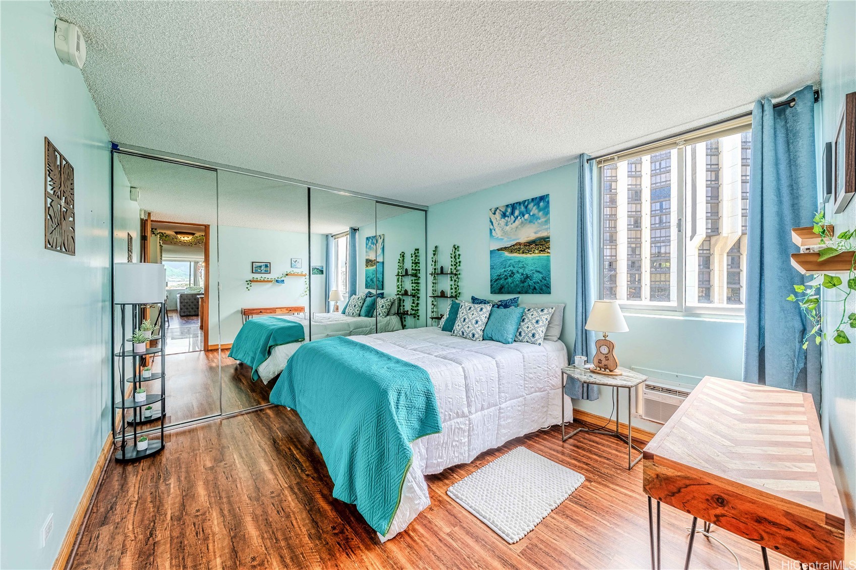 2611 Ala Wai Boulevard 1408 — photo