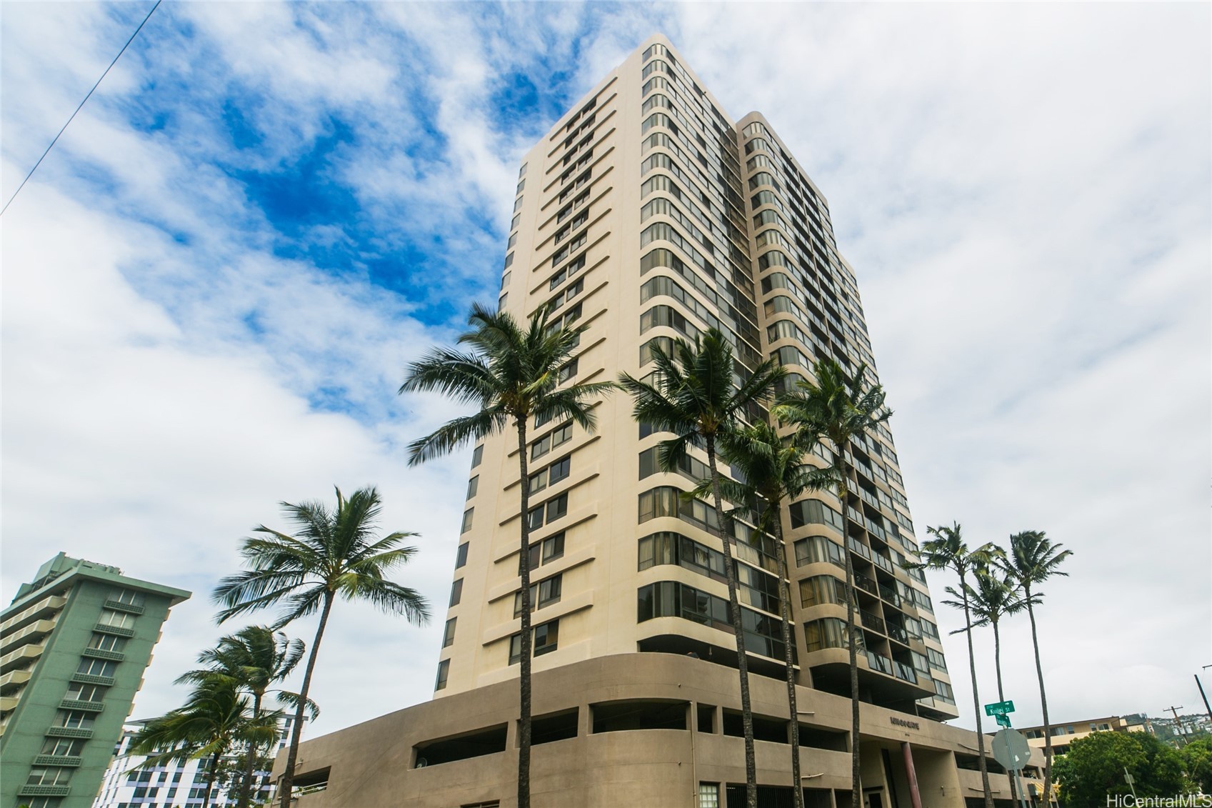 2724 Kahoaloha Lane 1606 — photo
