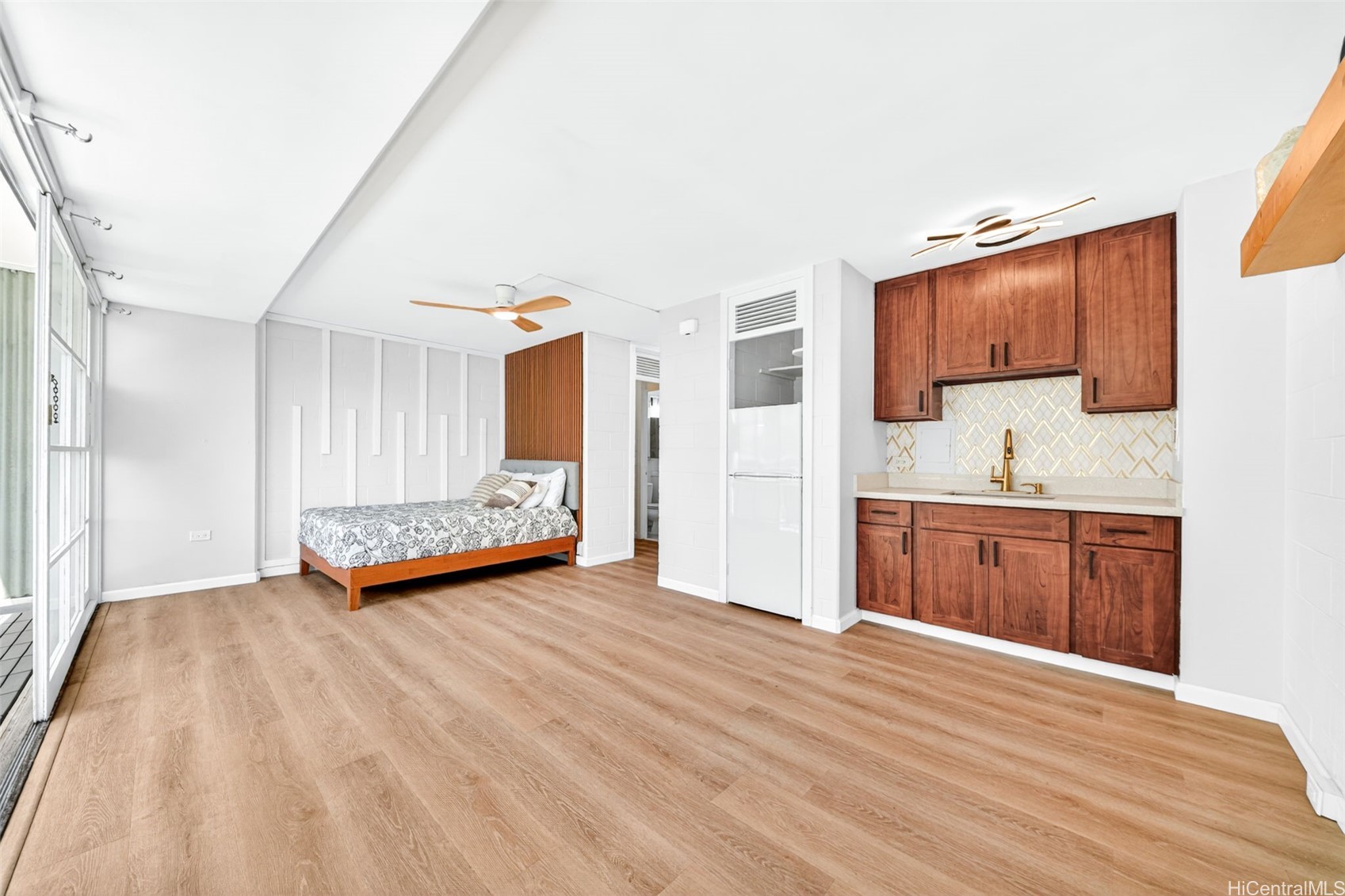 445 Kaiolu Street 401 — photo