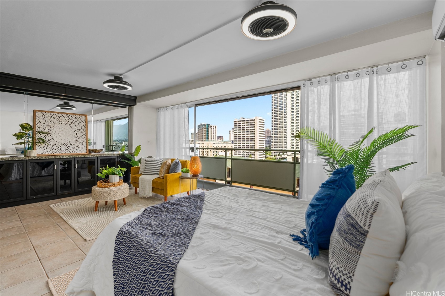 445 Kaiolu Street 1208 — photo