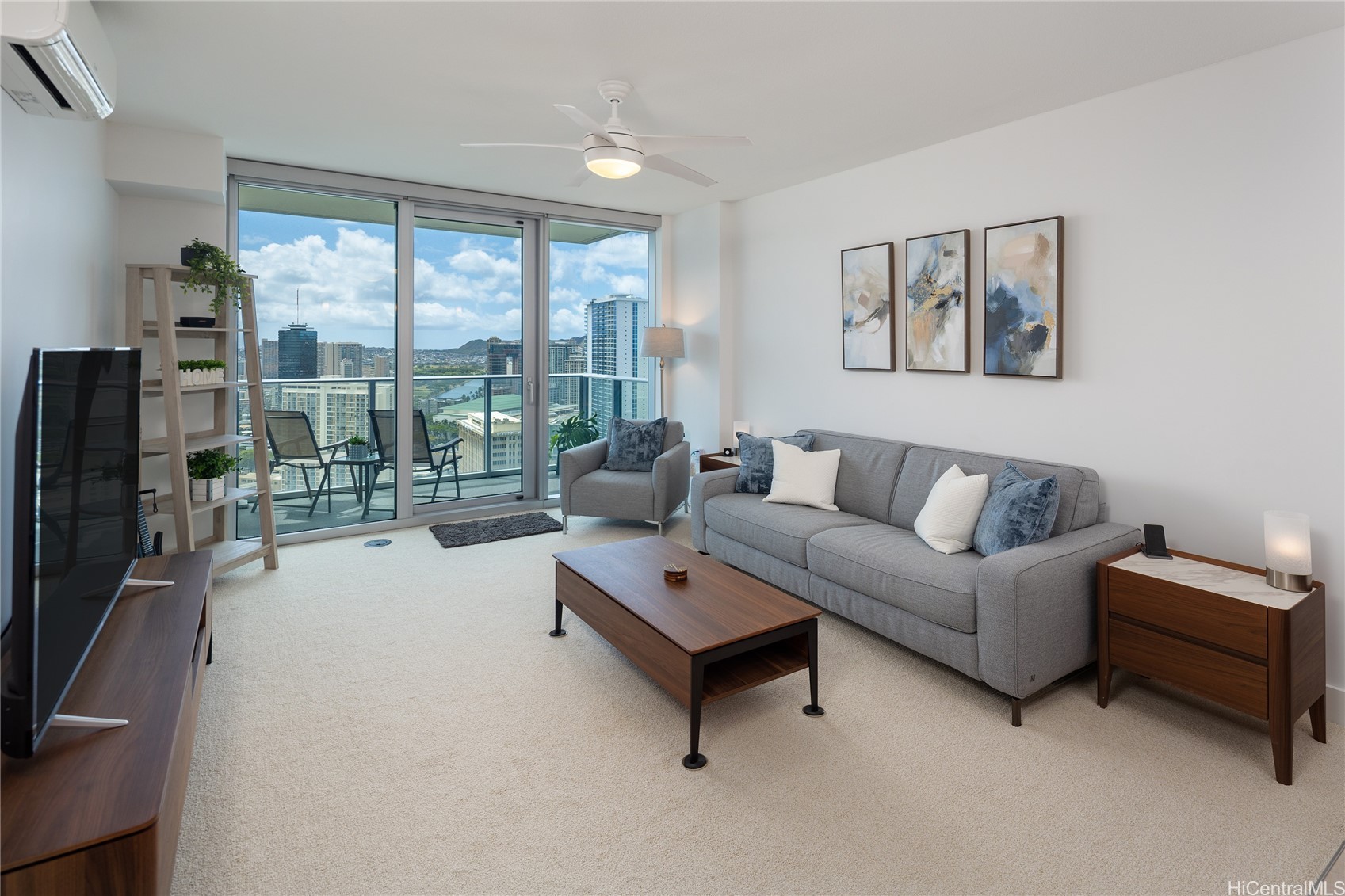 629 Keeaumoku Street 3305 — photo