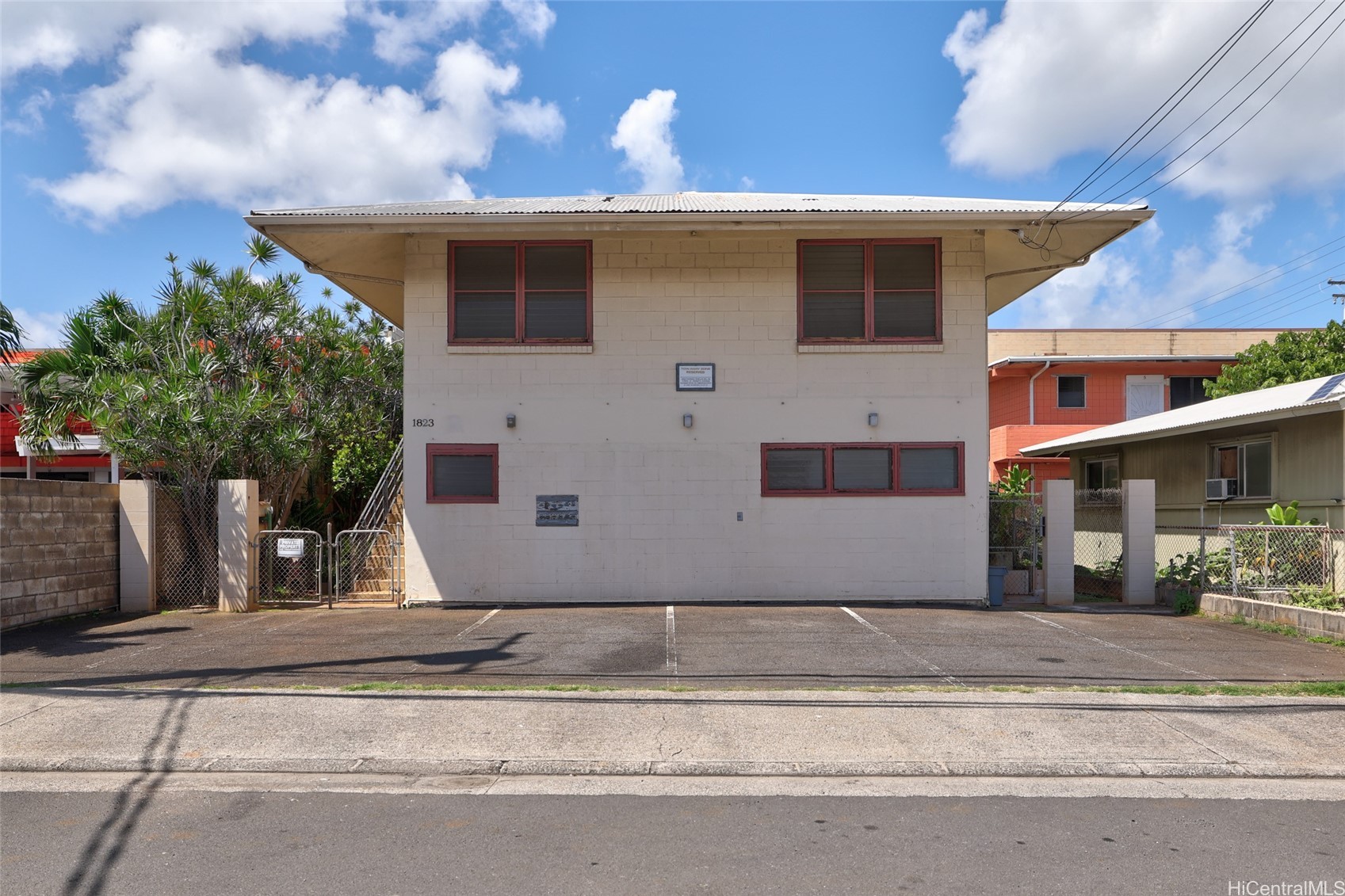 1823 Democrat Street — photo