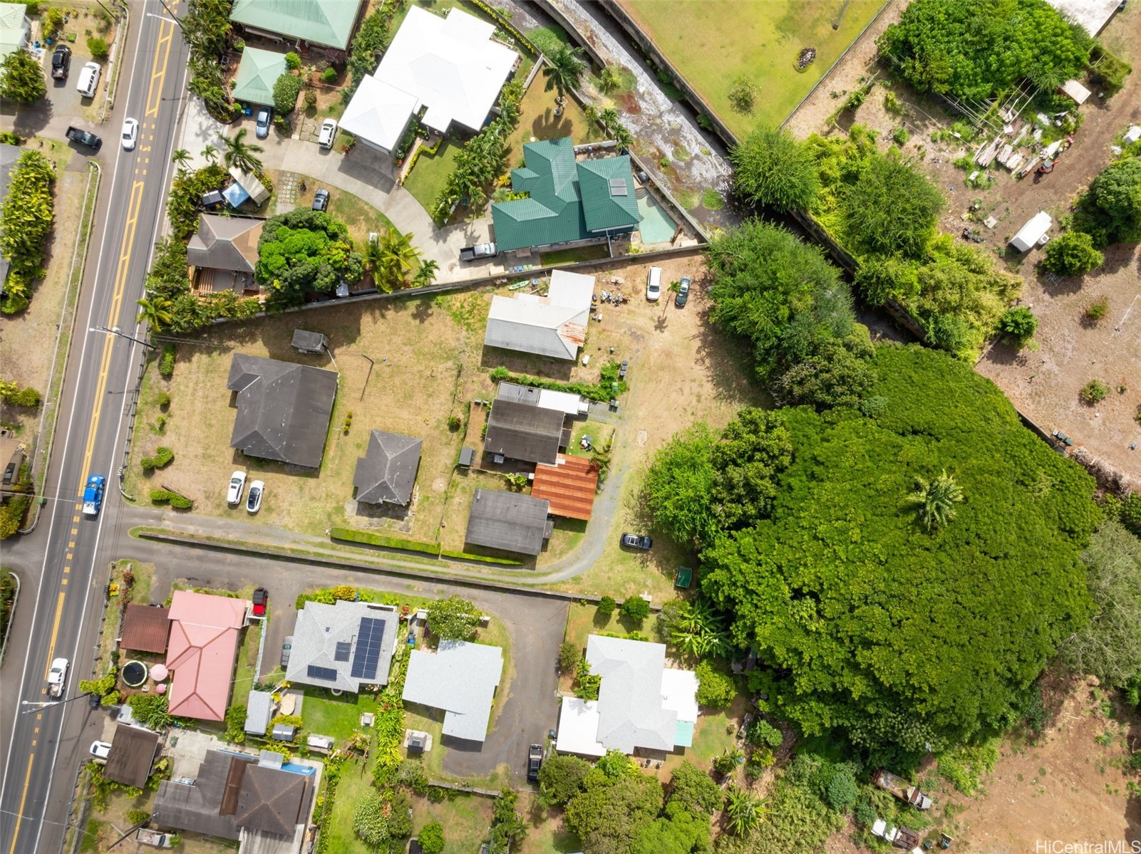 41-1702 Kalanianaole Highway — photo