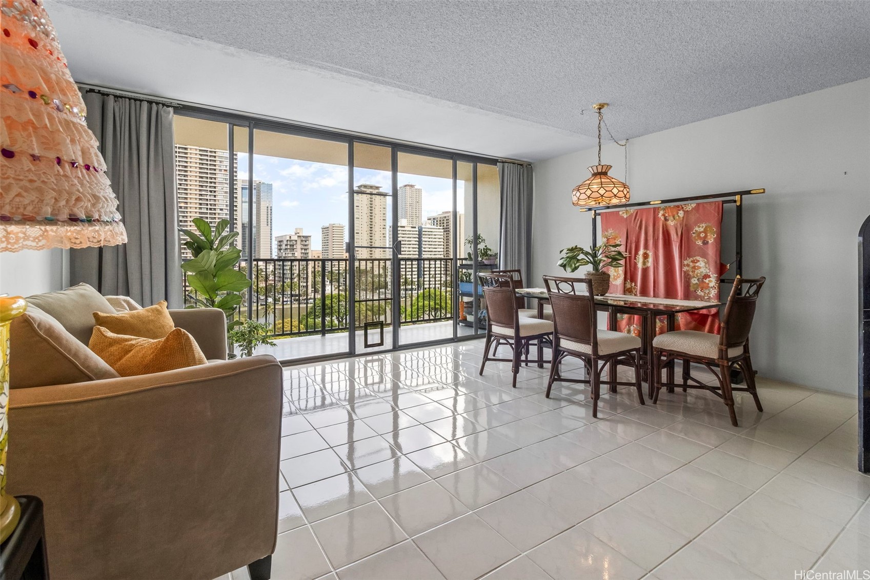 2444 Hihiwai Street 1006 — photo