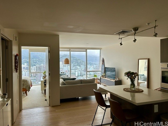 888 Kapiolani Boulevard 4312 — photo