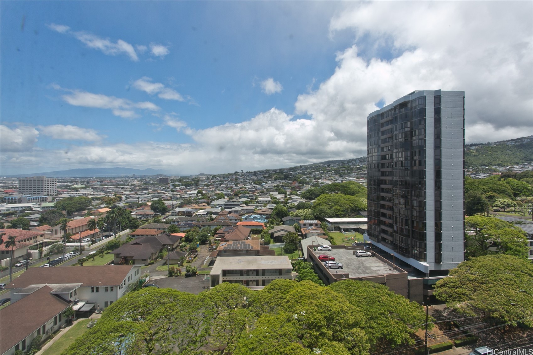 2029 Nuuanu Avenue 1605 — photo