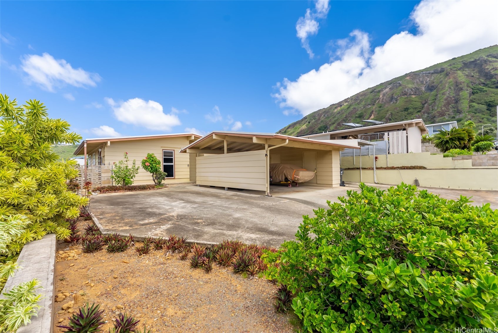 7228 Pulehu Street — photo