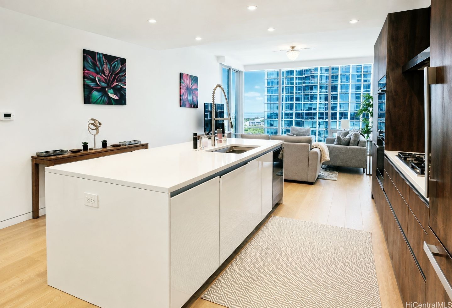 1118 Ala Moana Boulevard 1003 — photo