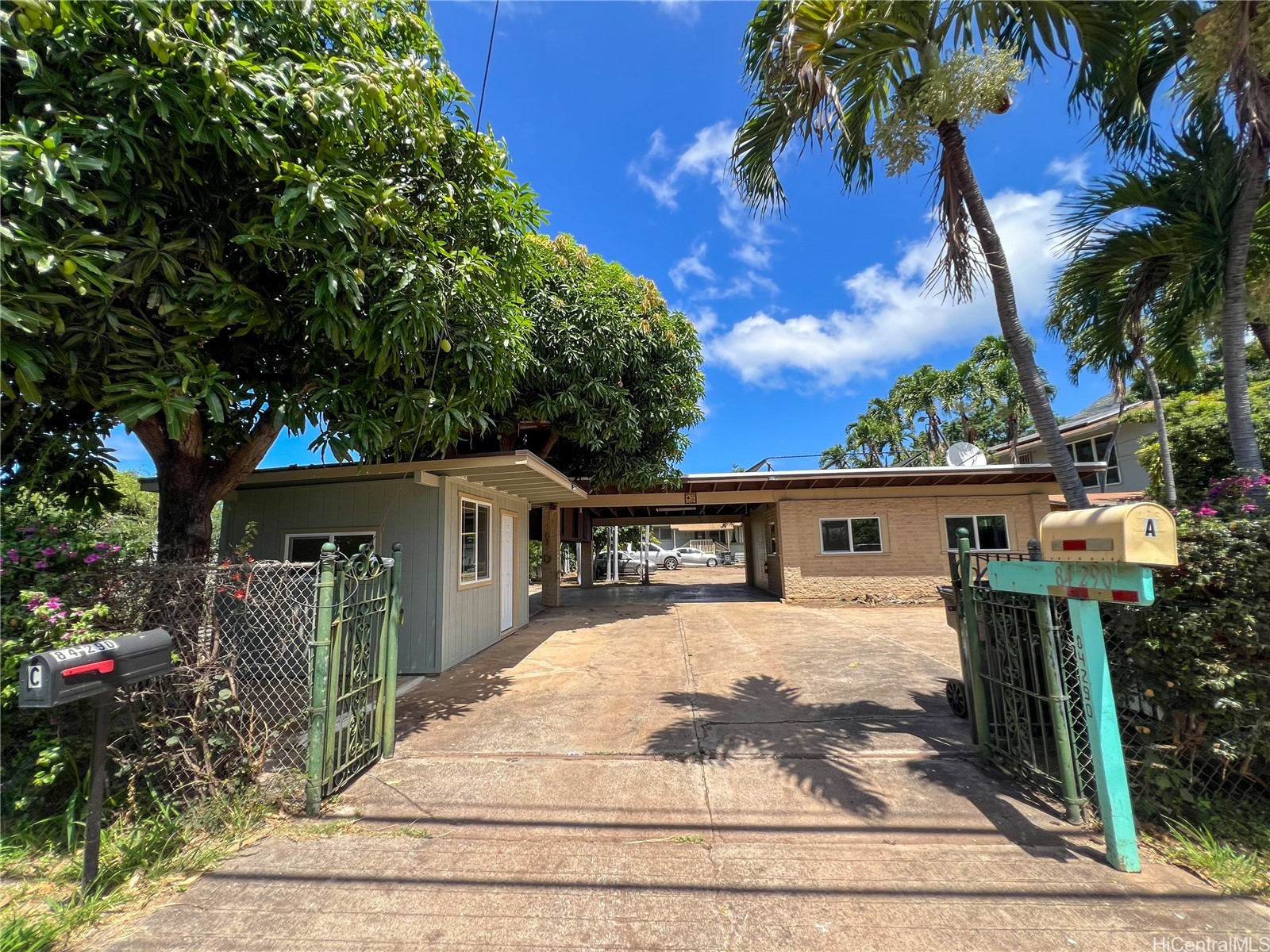 84-290 Makaha Valley Road — photo