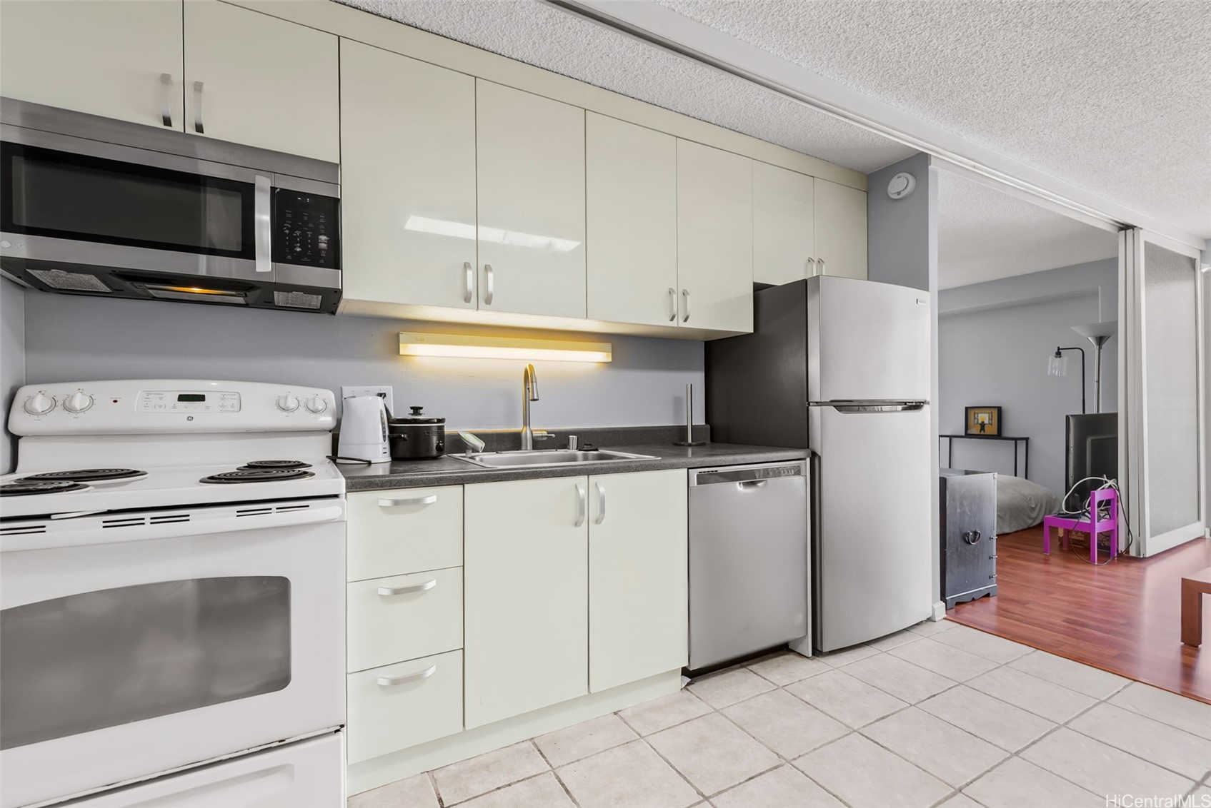 1655 Makaloa Street 1214 — photo