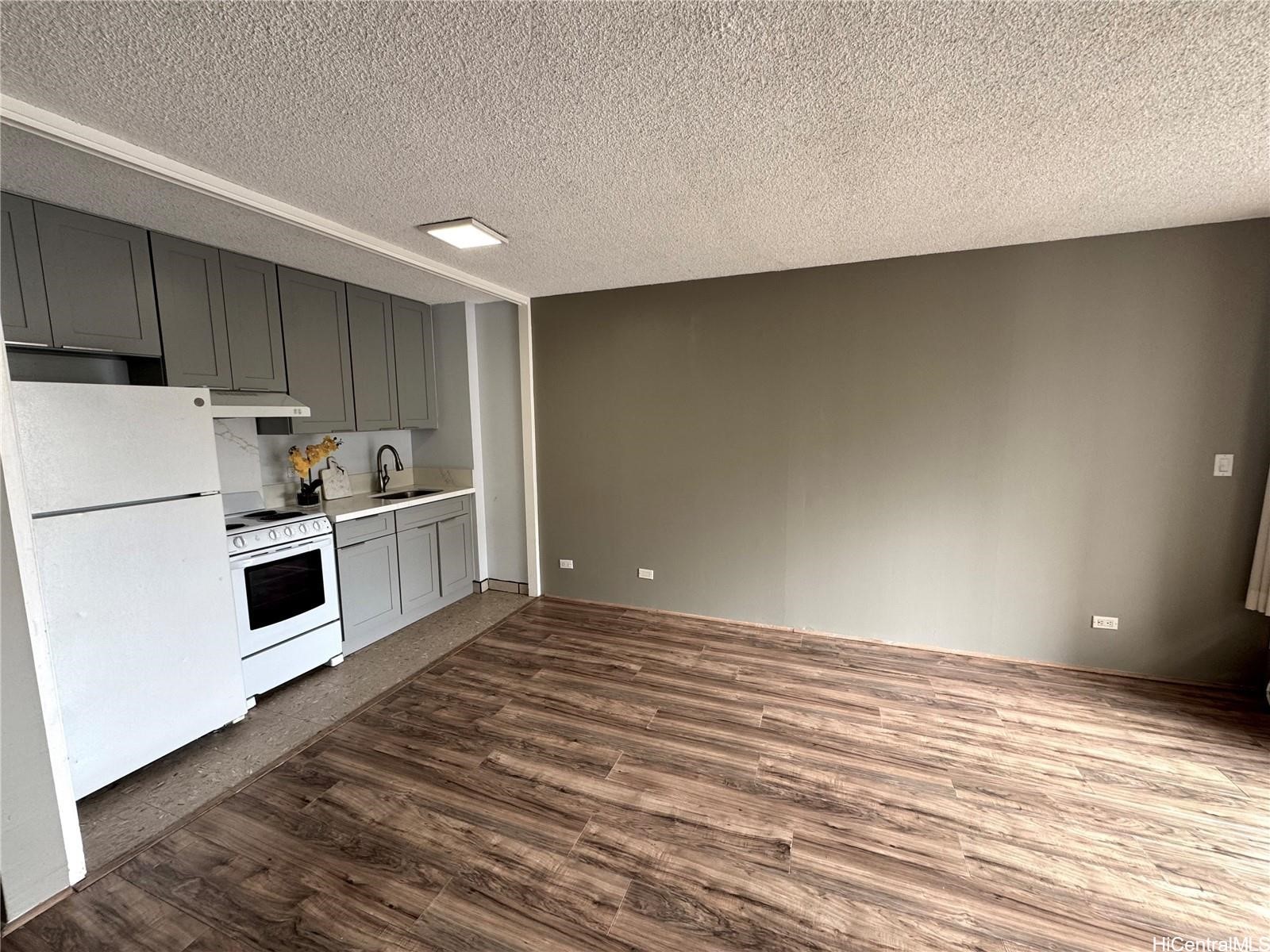 2345 Ala Wai Boulevard 1015 — photo