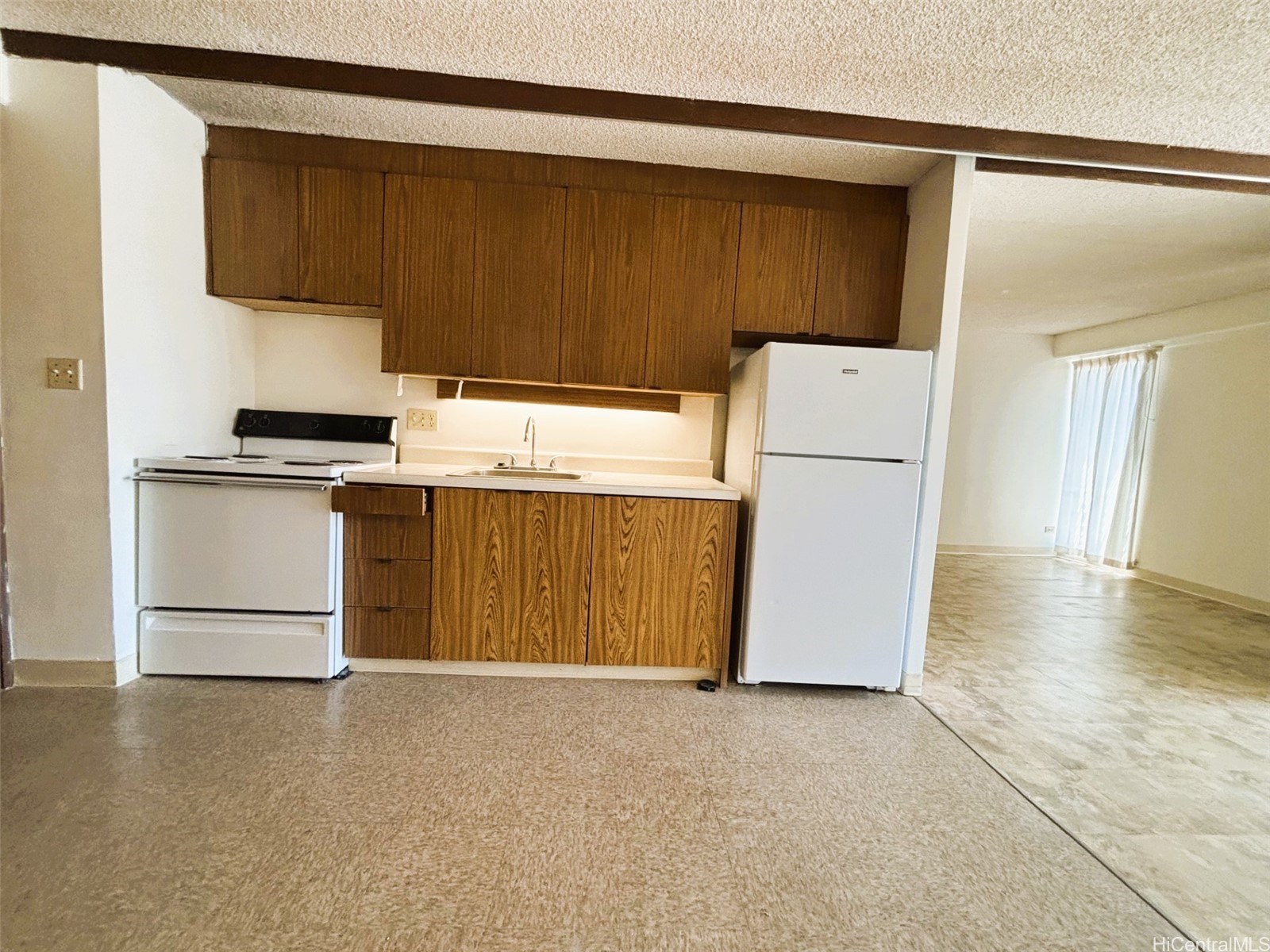 1655 Makaloa Street 803 — photo