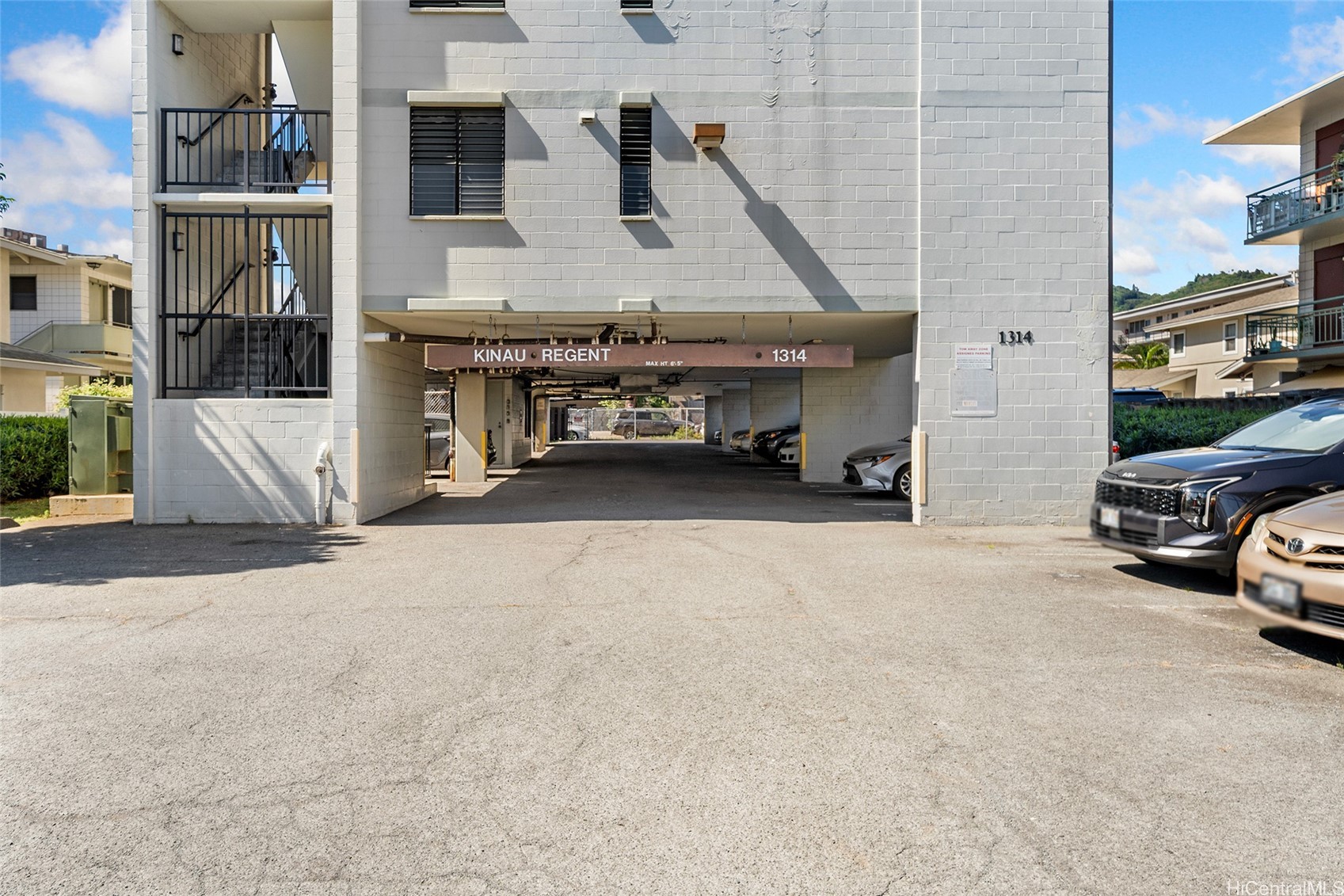 1314 Kinau Street 602 — photo