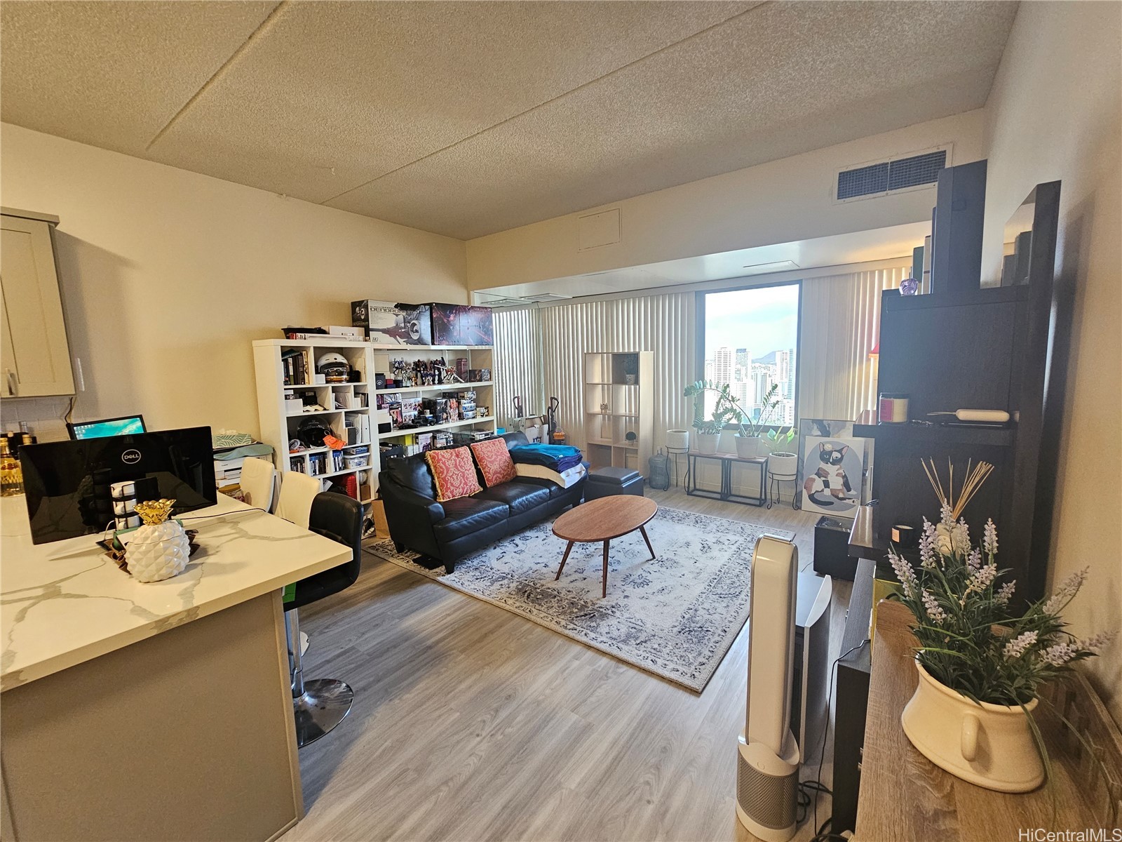 411 Hobron Lane 3907 — photo