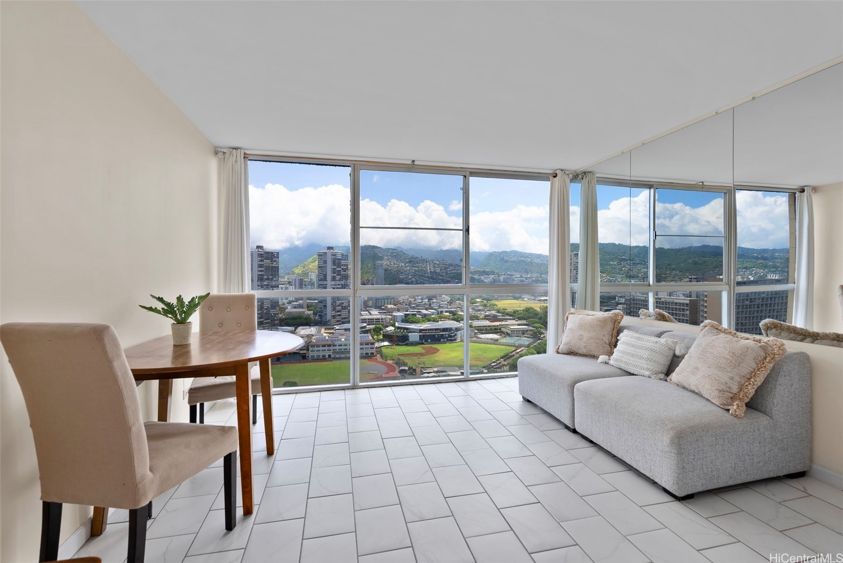 2211 Ala Wai Boulevard 3111 — photo
