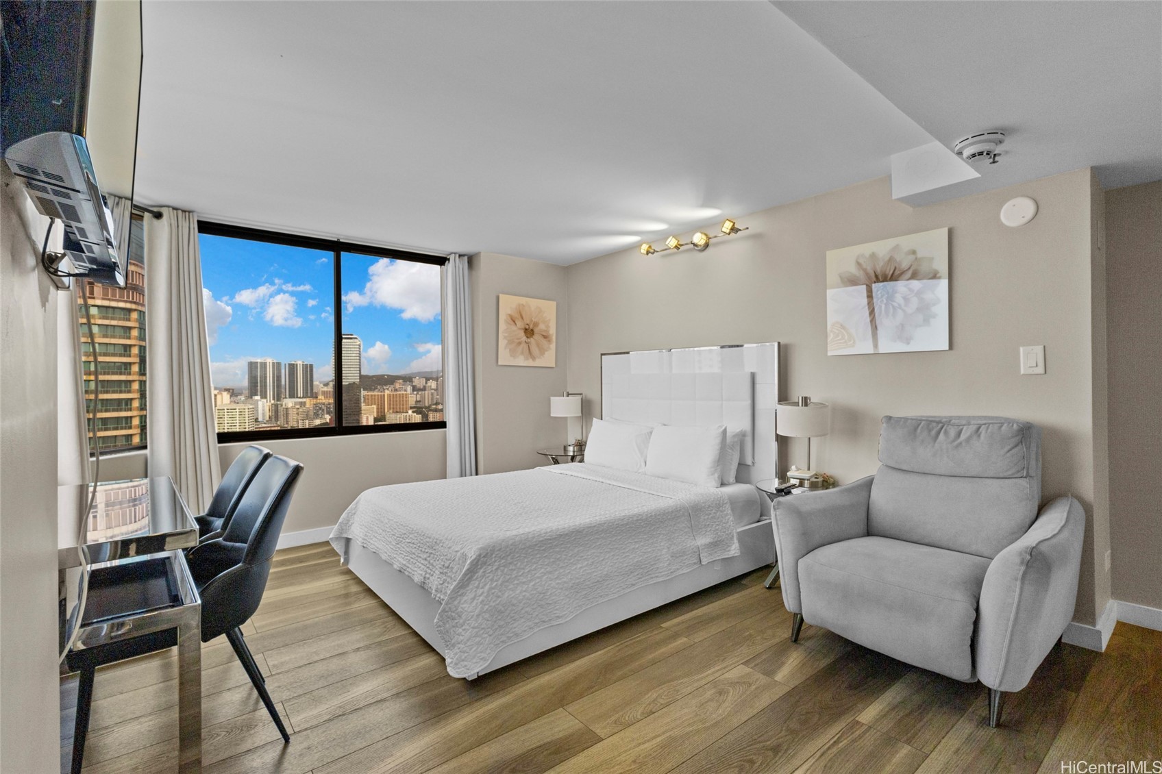 444 Niu Street 2702 — photo