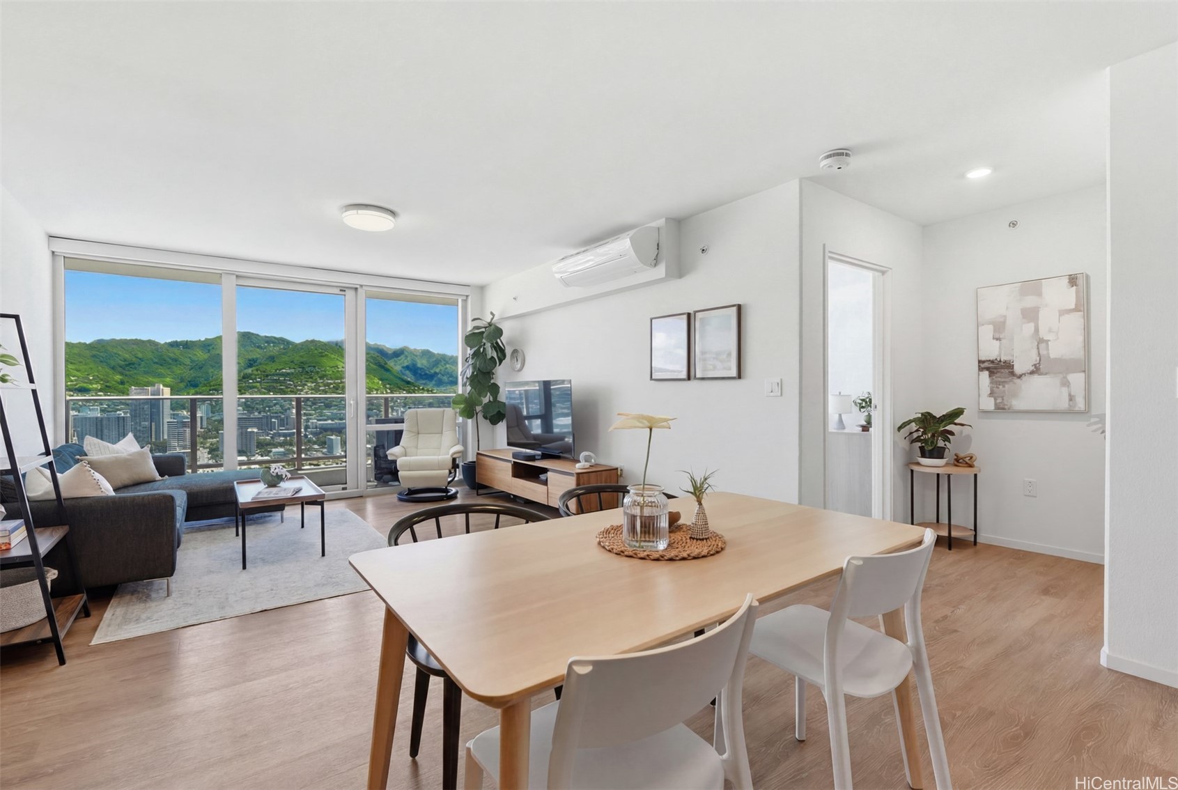 1631 Kapiolani Boulevard 3505 — photo