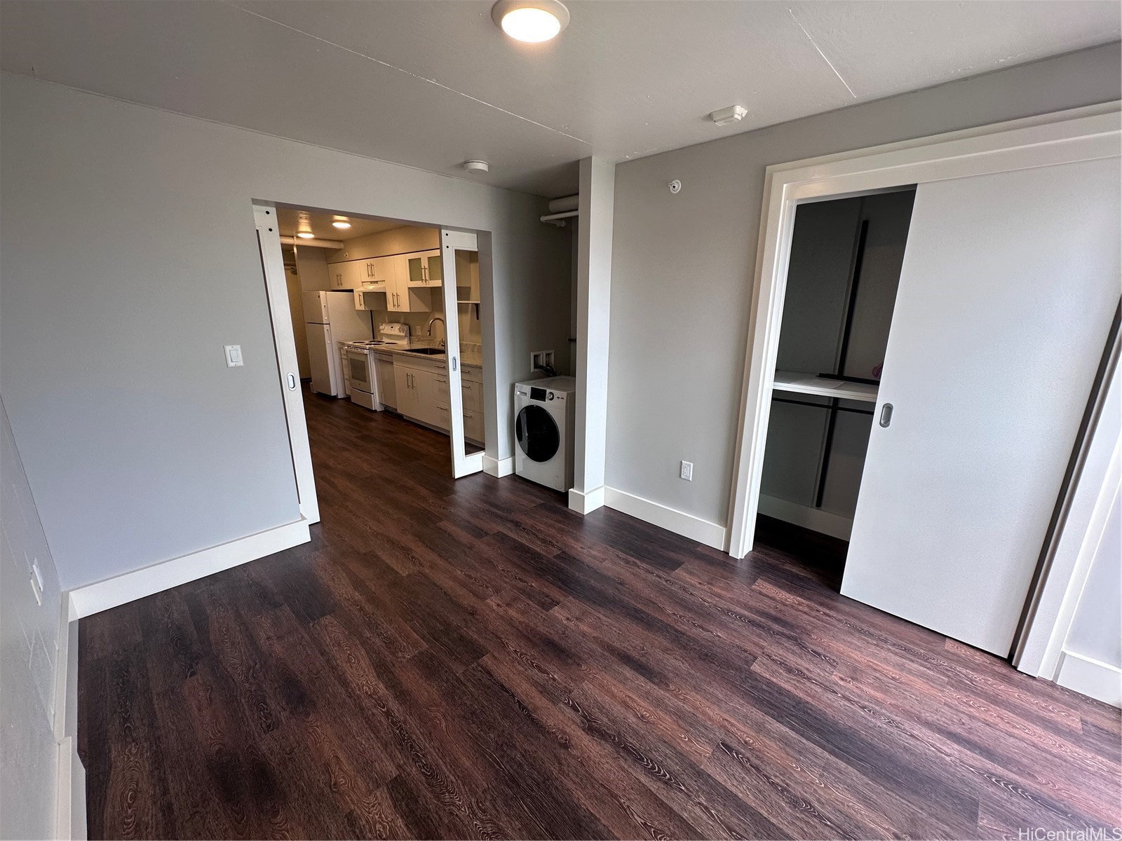 803 Waimanu Street 423 — photo