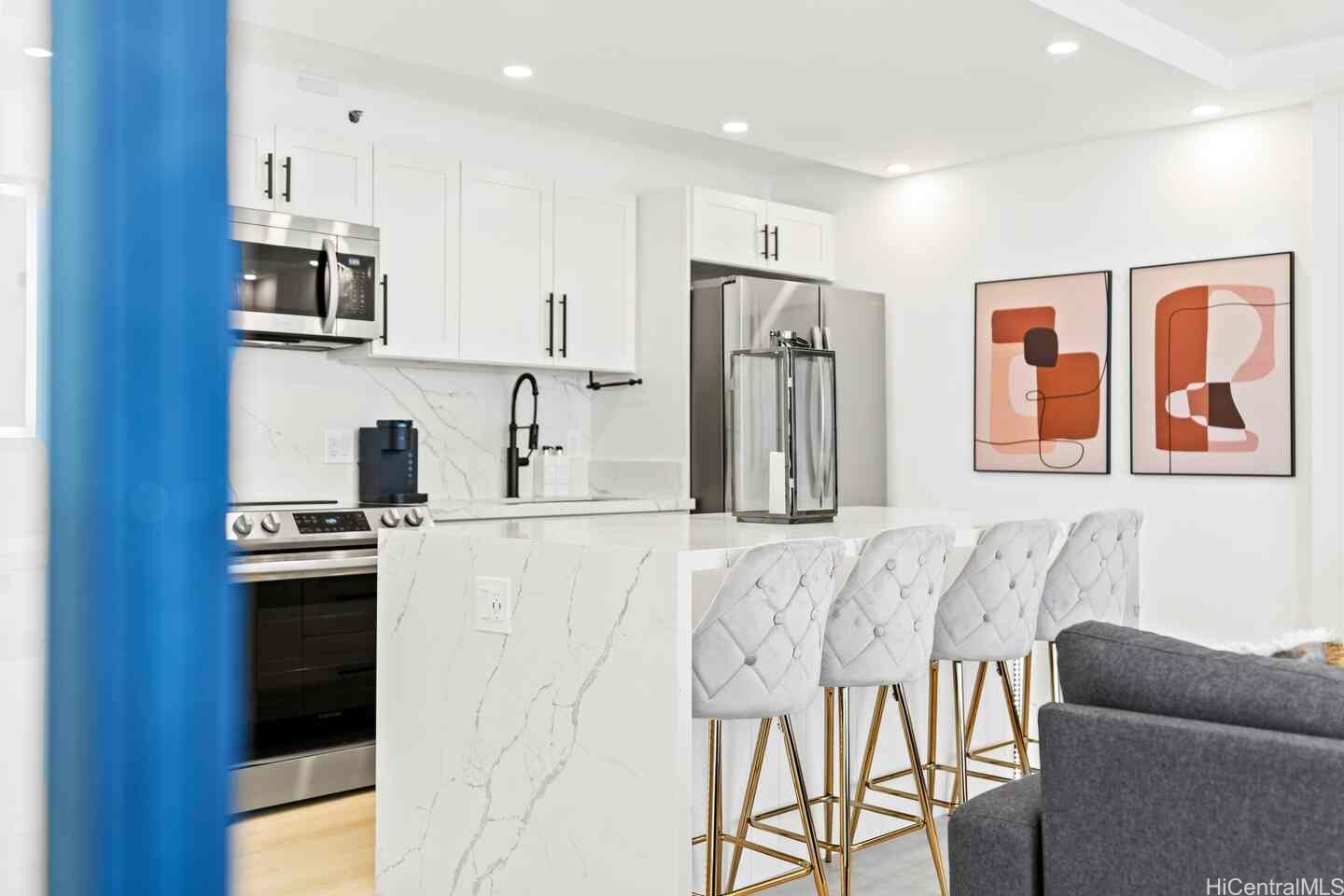 201 Ohua Avenue 1610 — photo