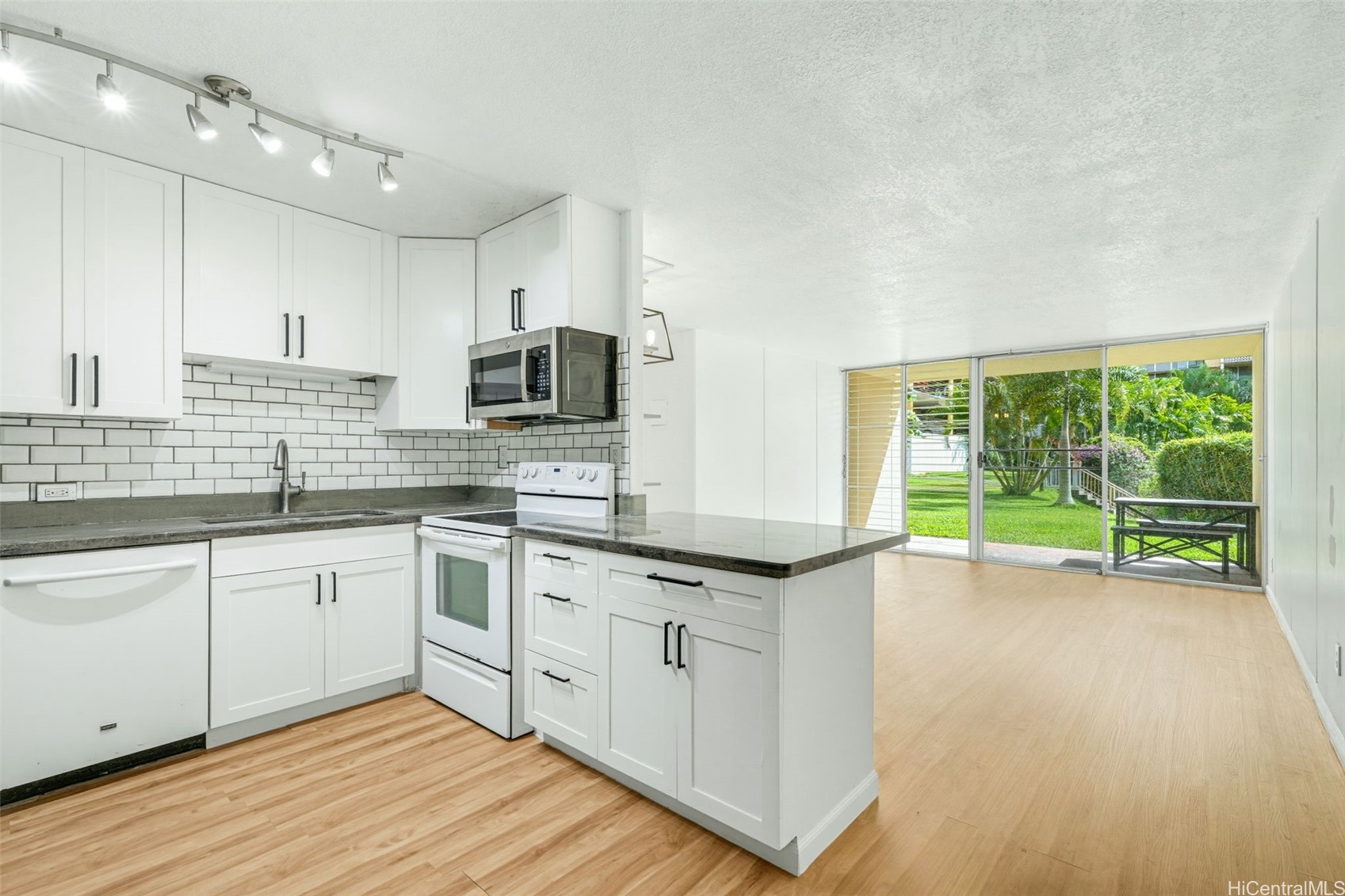 95-2048 Waikalani Place D102 — photo