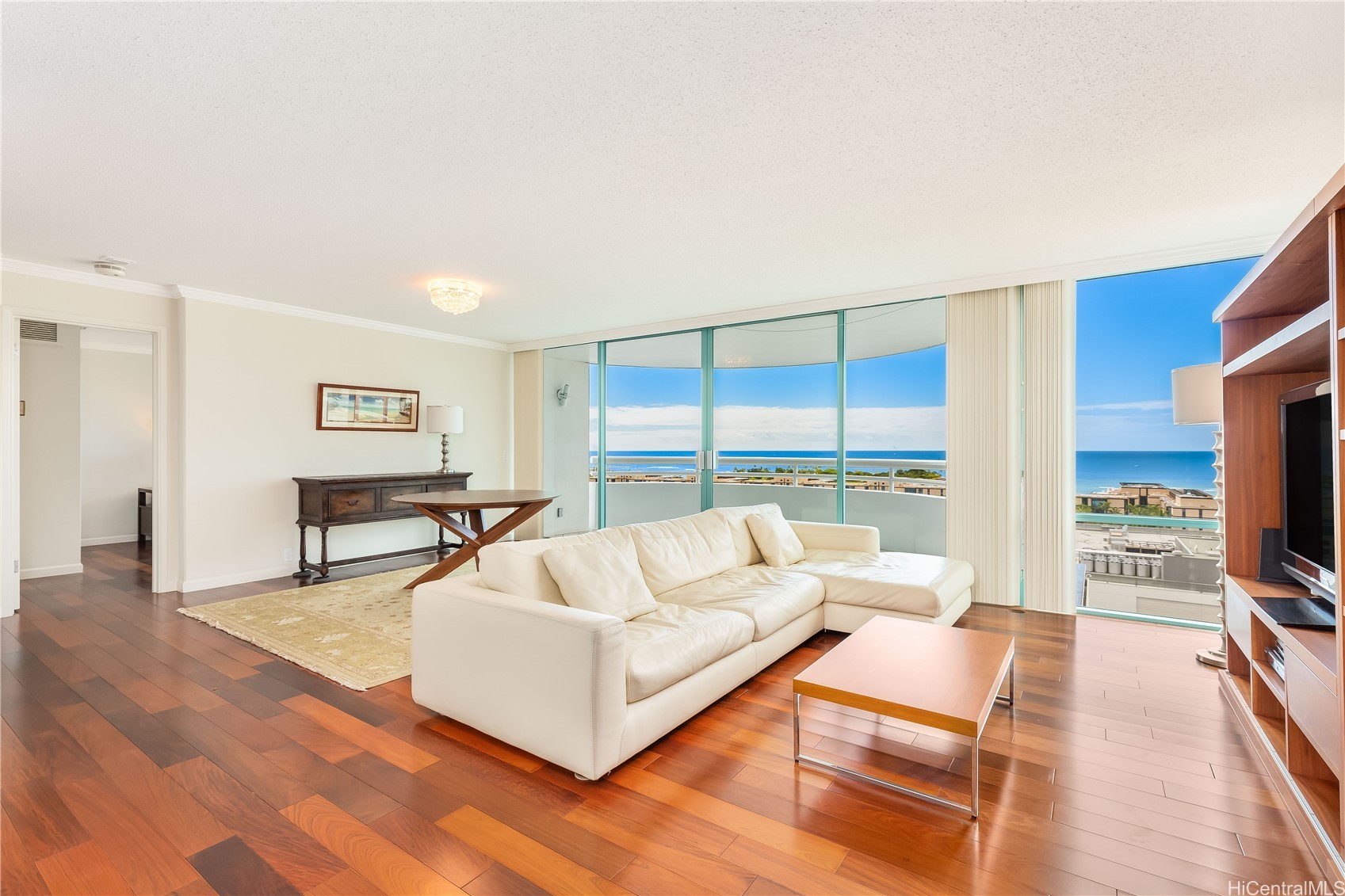 1341 Kapiolani Boulevard 21B — photo