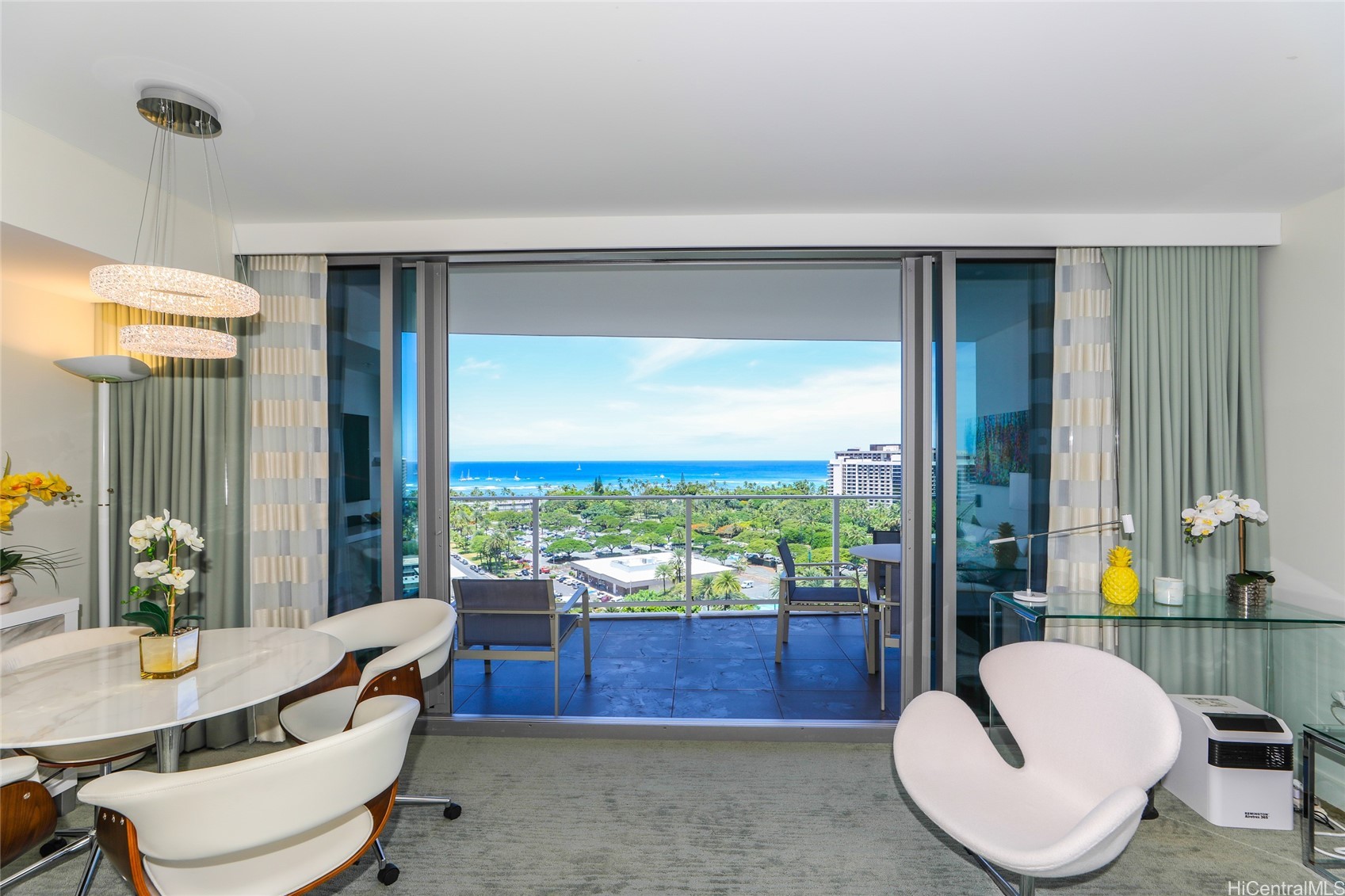 383 Kalaimoku Street 1610 — photo