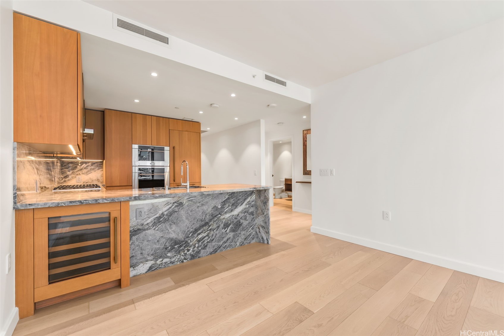1100 Ala Moana Boulevard 906 — photo