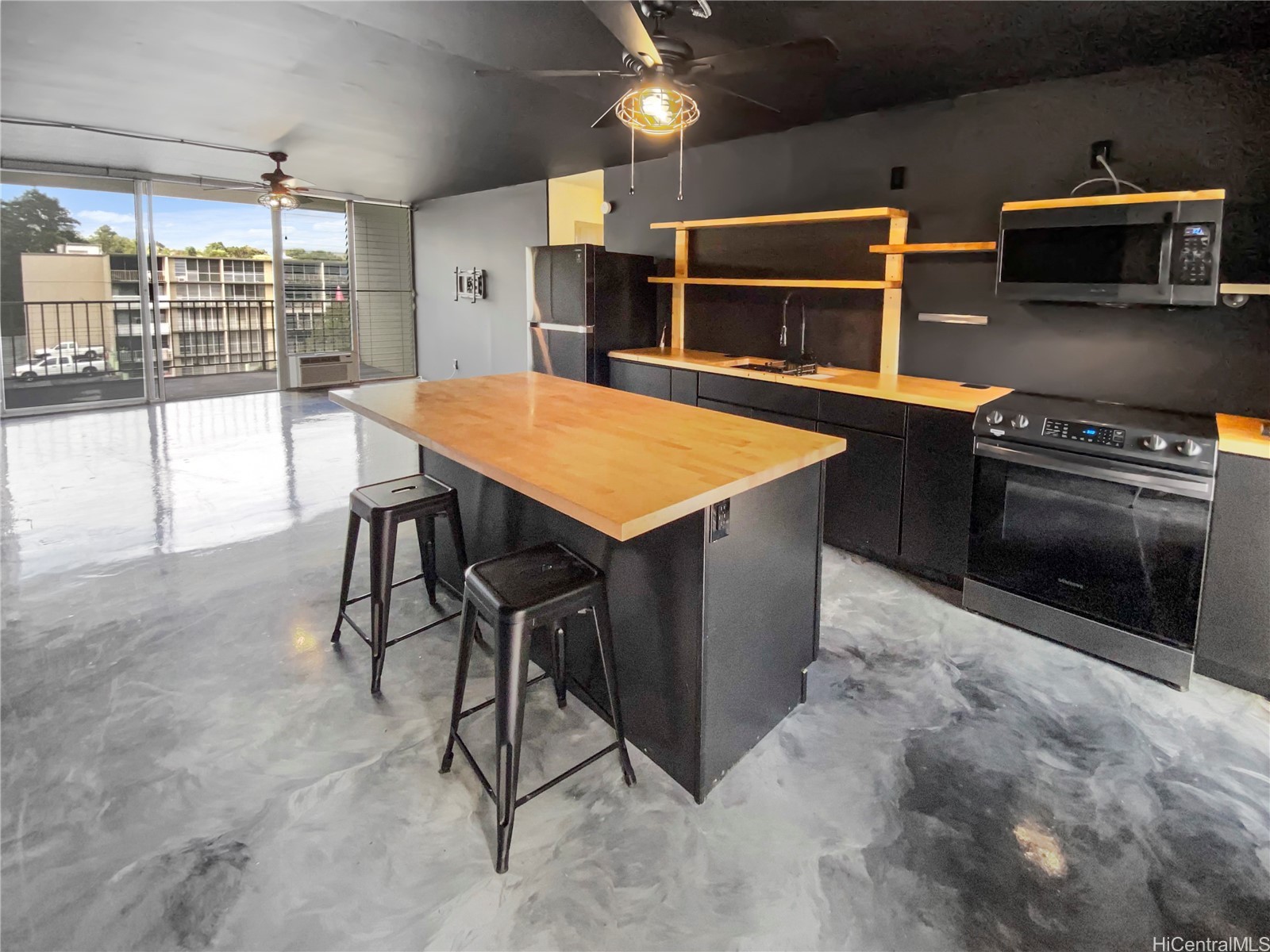 95-2047 Waikalani Place D601 — photo