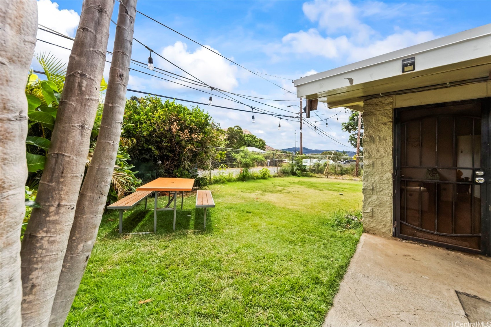 84-871 Lahaina Street — photo