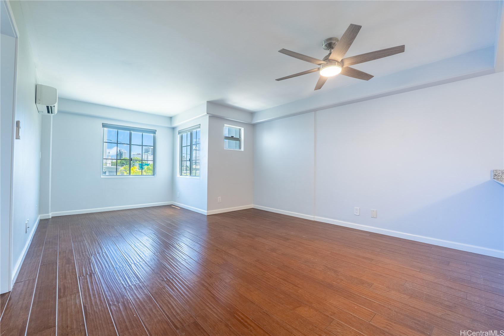 1433 Kewalo Street 309 — photo