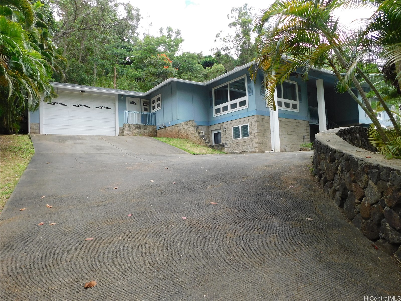 95-124 Waikalani Drive — photo