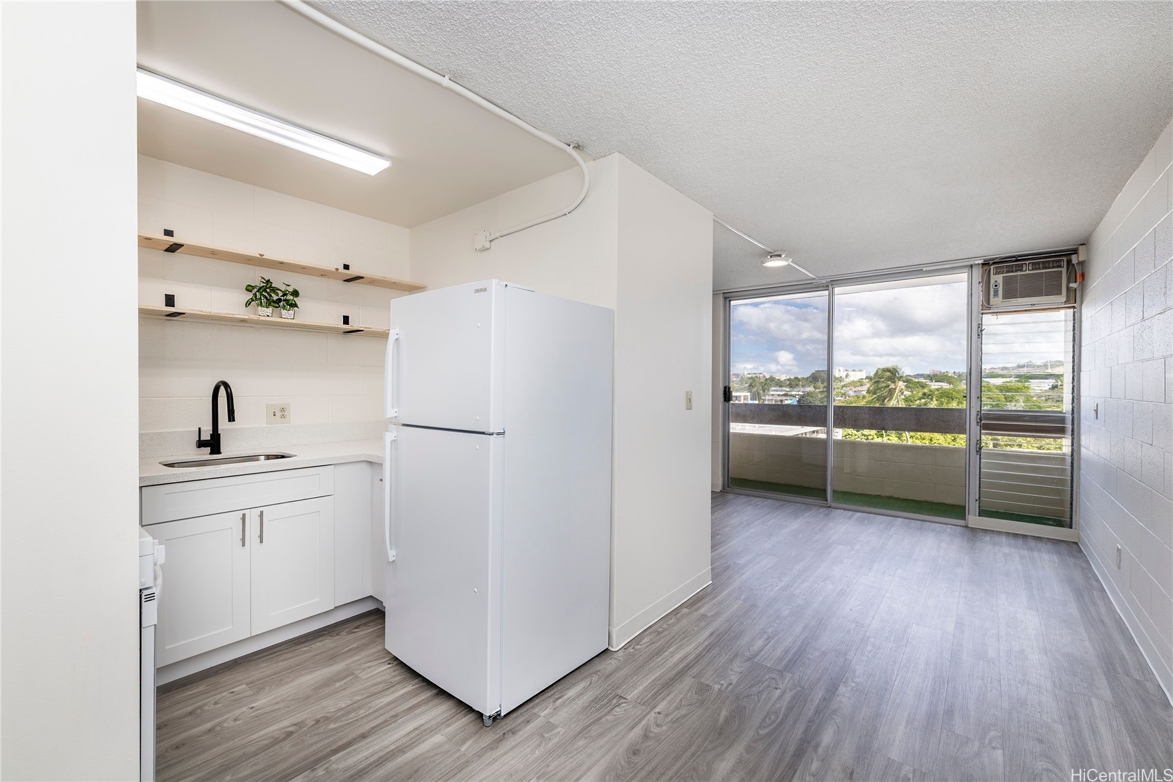1555 Pohaku Street B609 — photo