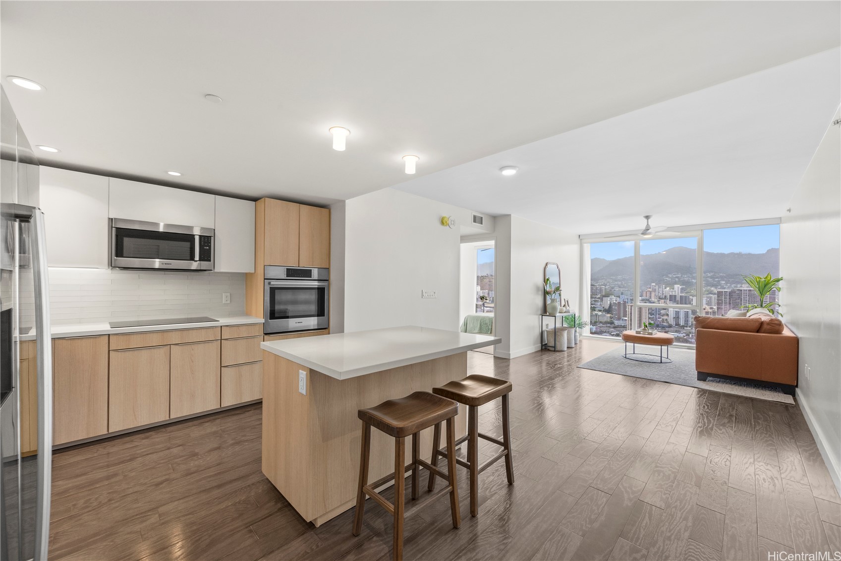 888 Kapiolani Boulevard 3911 — photo