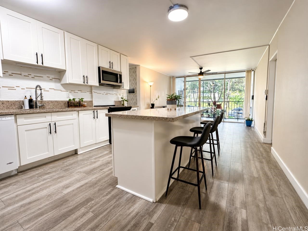 95-273 Waikalani Drive D306 — photo