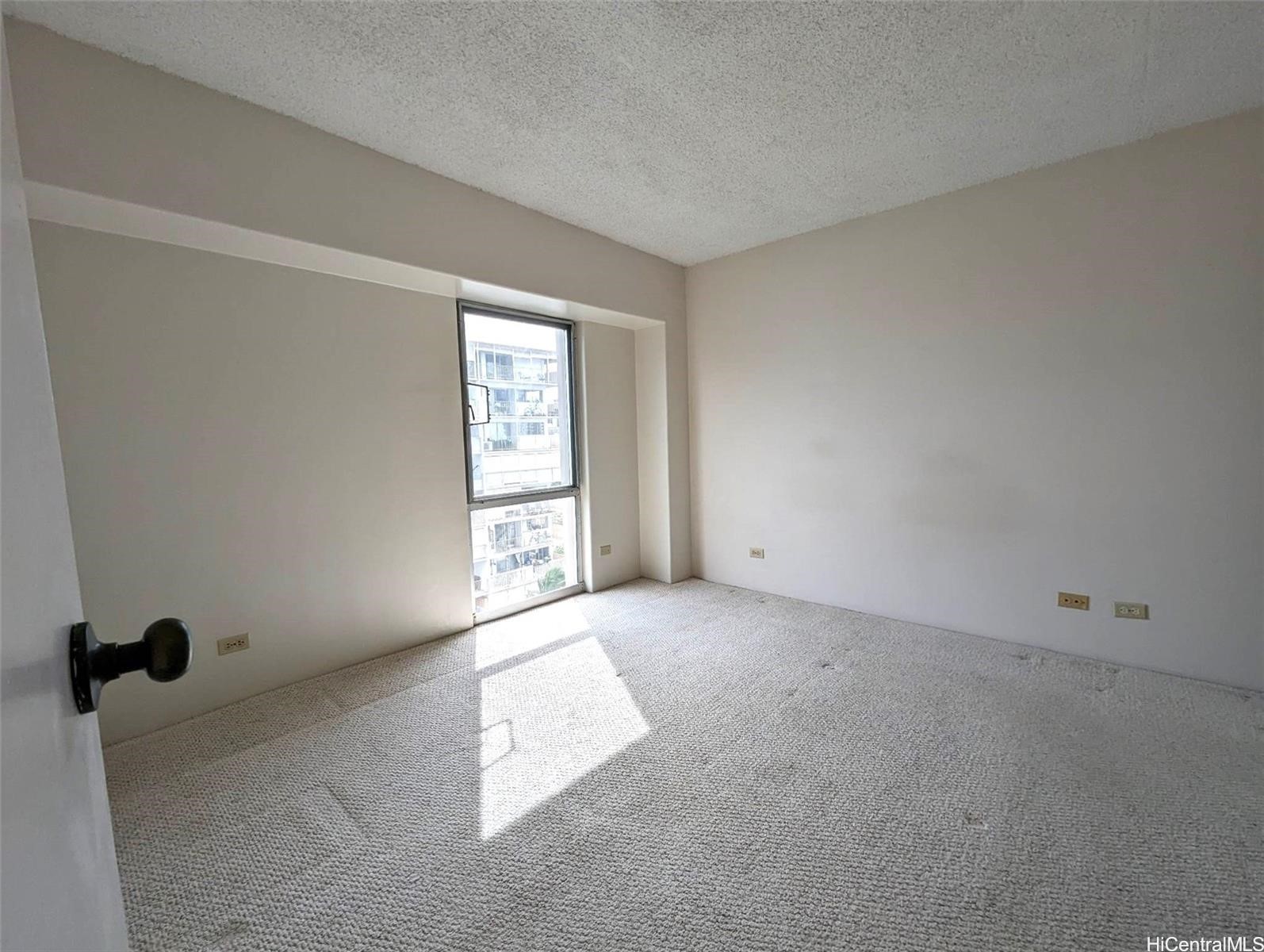 430 Keoniana Street 609 — photo