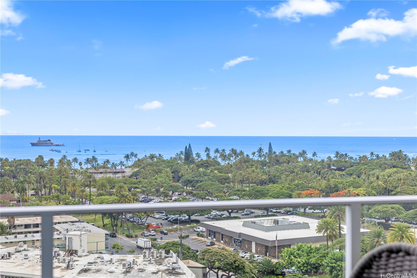 383 Kalaimoku Street 1415 — photo