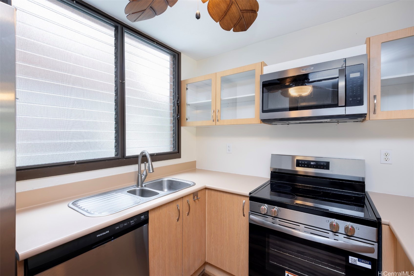 1015 Aoloa Place 214 — photo
