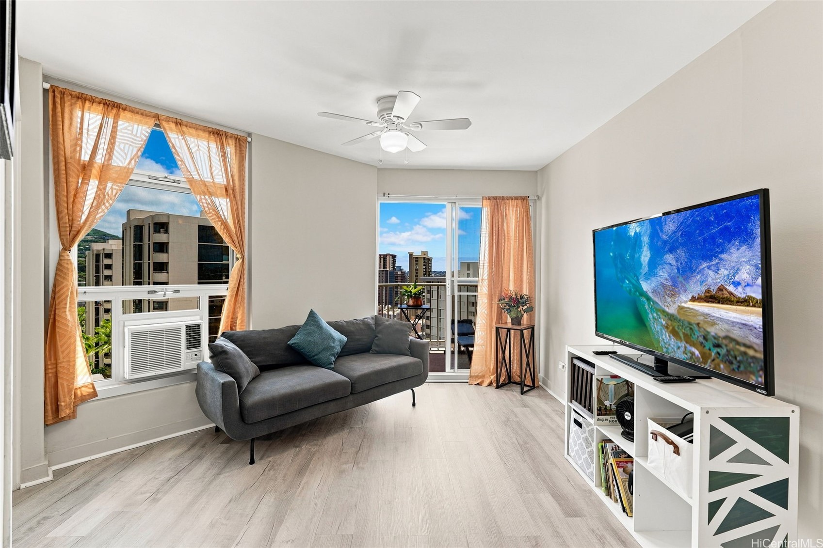 1031 Maunaihi Place 401 — photo