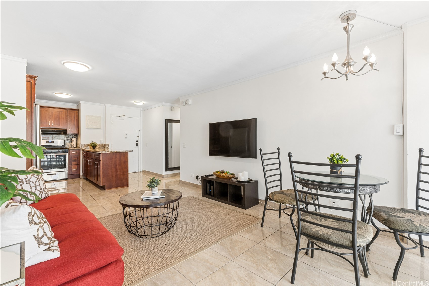 2465 Kuhio Avenue 304 — photo