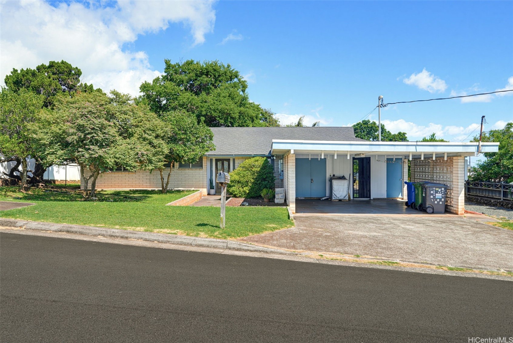 1717 Noelani Street — photo